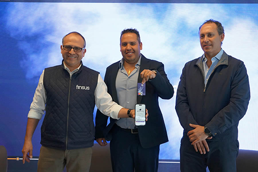 Finsus lanza la primera tarjeta de débito ligada al beisbol profesional en México